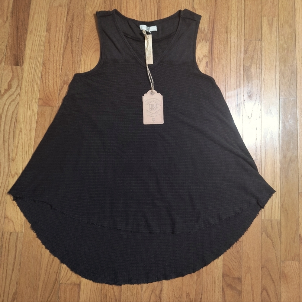 3/$10⭐ NWT True Craft Black Prairie City Hi-Low tank top tunic, women's small